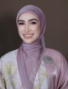 Ozlynn enggan dedah bantuan diberikan kepada Azar Azmi – “Bukan sebab nak tunjuk siapa kaya”