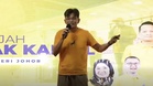 “30 tahun bela, ada orang meninggal ke tinggal sebelah kandang khinzir?”- Calon Bersama