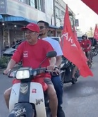 Tak kira parti politik! Saman konvoi kempen PH tanpa helmet – Loke
