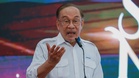 Kenapa kata saya tak turunkan harga minyak, kalau kurangkan lagi siapa nak bayar? – PM Anwar