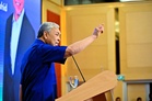Zahid tegur Sanusi, elak sentuh isu perkauman -“Mahu berkawan, berkawanlah dengan baik”