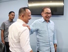 Kepimpinan rentasi kaum! Anwar pemimpin ikhlas, sentiasa bekerja untuk rakyat – Maszlee
