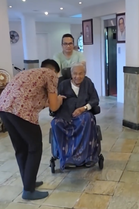 Bella Astillah terharu Tun M & Tun Hasmah sudi kongsi perjalanan rumah tangga -“70 tahun bersama”