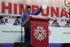 UMNO cabar kerajaan keluarkan BN, sedia hadap undi tak percaya