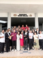 Buatlah apa yang kamu nak buat, untuk saya berundur tidak sama sekali -Akmal Saleh