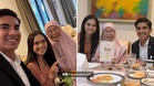 Hampir dua jam ‘berguru’ dengan Wan Azizah, Syed Saddiq-Bella bawa pulang pesanan rumah tangga