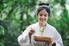 Time-Restricted Eating Linked to Better Memory and Problem-Solving in Postmenopausal Women, Study Finds