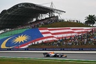 261,000 fans pack Sepang for F1's historic comeback, 103,000 on Race Day