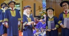 Bapa, Anak Kongsi Satu Pentas Bersama Genggam PhD