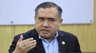 Loke Arah JPJ Saman Petugas Kempen PH Tidak Pakai Topi Keledar