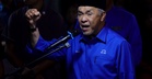 Rombongan Diketuai Ahmad Zahid Dipercayai Menghadap Tuanku Muhriz Malam Ini