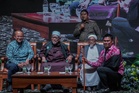 Beli Tongkat Hadi Awang RM16,500 Bukan Kerana Taksub, Muqharabbin Jelaskan Sebab Sebenar