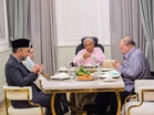 Raja Perlis Berkenan Ziarahi Tun Dr Mahathir Yang Sedang Dirawat Di IJN