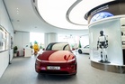特斯拉在新山南钥谷中城开设体验中心,Model Y L开始在马来西亚交付