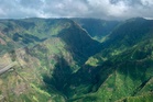 Pilot says Hawaii tour helicopter vibrated and spun before crash killed 3