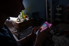 The signs of social media withdrawal in teenagers and how to help
