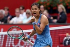 Emma Raducanu advances to Queen’s quarter-finals as Katie Boulter reaches semis