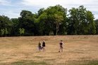 UK temperatures to drop after heatwave before 30C heat returns next week