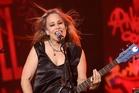 L7 bassist Jennifer Finch dies at 59 after brain cancer diagnosis