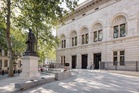 Tickets refunded as power outage closes National Portrait Gallery