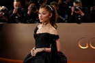 Ariana Grande: London theatre sends message of support as singer pulls out of play