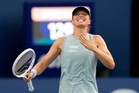 Iga Swiatek breaks title drought with victory over Elena Rybakina in Toronto