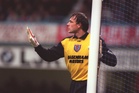 Ludek Miklosko: West Ham hero dies as club pays tribute to ‘gentle giant’