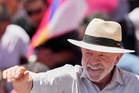Lula's government in Brazil lowers fuel prices ahead of runoff vote against Flávio Bolsonaro