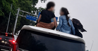 Video tular dua kanak-kanak duduk atas MPV bergerak, polis kesan pemilik