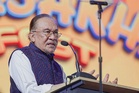 Anwar warns PKR leaders against complacency and internal disputes