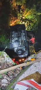 Man killed as SUV plunges into ravine, five family members injured