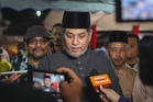 Hishammuddin, Khairy among thousands readmitted to Umno