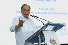 Anwar denies ordering cancellation of Johor Felda event, says only campaign use of government machinery is prohibited