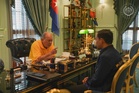 King grants audience to Johor Menteri Besar at Istana Pasir Pelangi