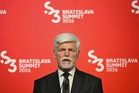 Czech president challenges cabinet over NATO summit snub