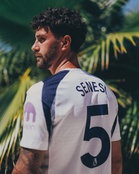 Senesi signs for Spurs in De Zerbi rebuild