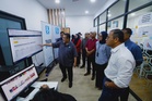 Selangor MB visits Bernama election ops room in Negri