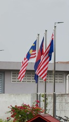 Five held over upside down Jalur Gemilang flag in Johor