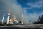 Hutan bukit 2.8 hektar berhampiran Masjid Negeri Shah Alam terbakar