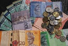 Ringgit dibuka tinggi berbanding mata wang utama, stabil vs dolar AS