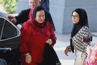 Pendakwaan cabar kelulusan bukti tambahan Rosmah