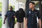 Pembantu jurujual kedai emas didakwa tipu pakej umrah RM35,736 