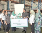 Petronas aid for Sandakan fire victims
