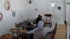 Biawak ‘lepak’ kafe, pelanggan bertempiaran lari