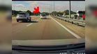 Aksi ‘berani mati’ penumpang kereta undang bahaya