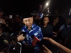 [VIDEO] Ahmad Zahid serah tiga nama calon MB kepada Tuanku