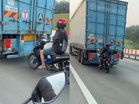 [VIDEO] ‘Kalau lori tu brek mengejut, boleh terus ke alam lain’