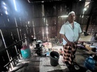 Dinding reput, lantai patah tunggu masa rebah