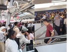[VIDEO] ‘Sejengkal pun tak lepas, padat sungguh LRT pagi ni’