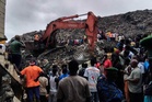 30 mati ditimbus sampah runtuh